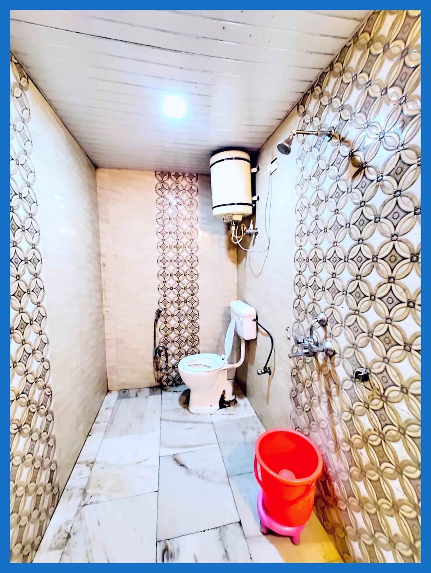 Flattiess ! Hotel Near Mall Road - Open Sitting Area On Terrace With Full Naini Lake View And Mountain Valley View - Wi Fi - Room Service Available - Top Rated Hotel Nainital Exterior photo